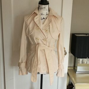 Short beige trench coat